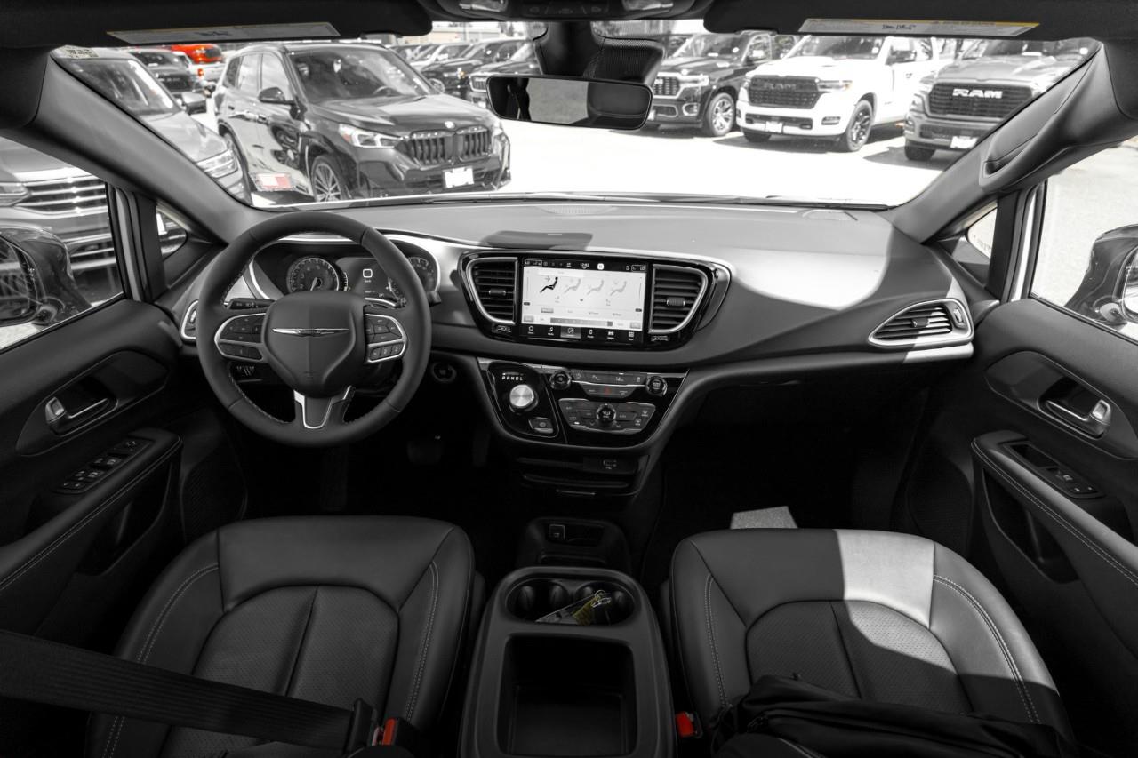 2026 Chrysler Grand Caravan SXT LC3003