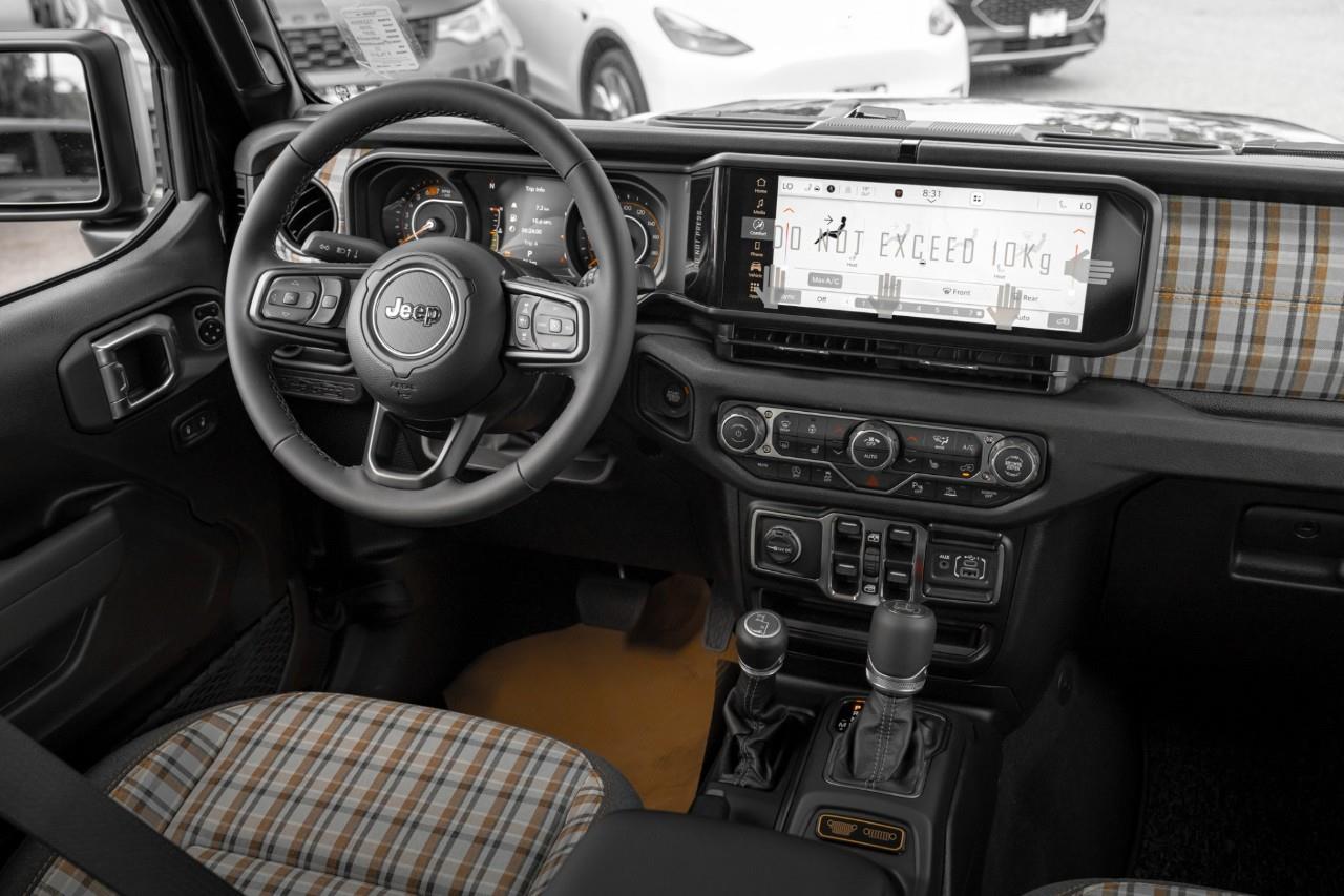 2026 Jeep Wrangler Sport T323006