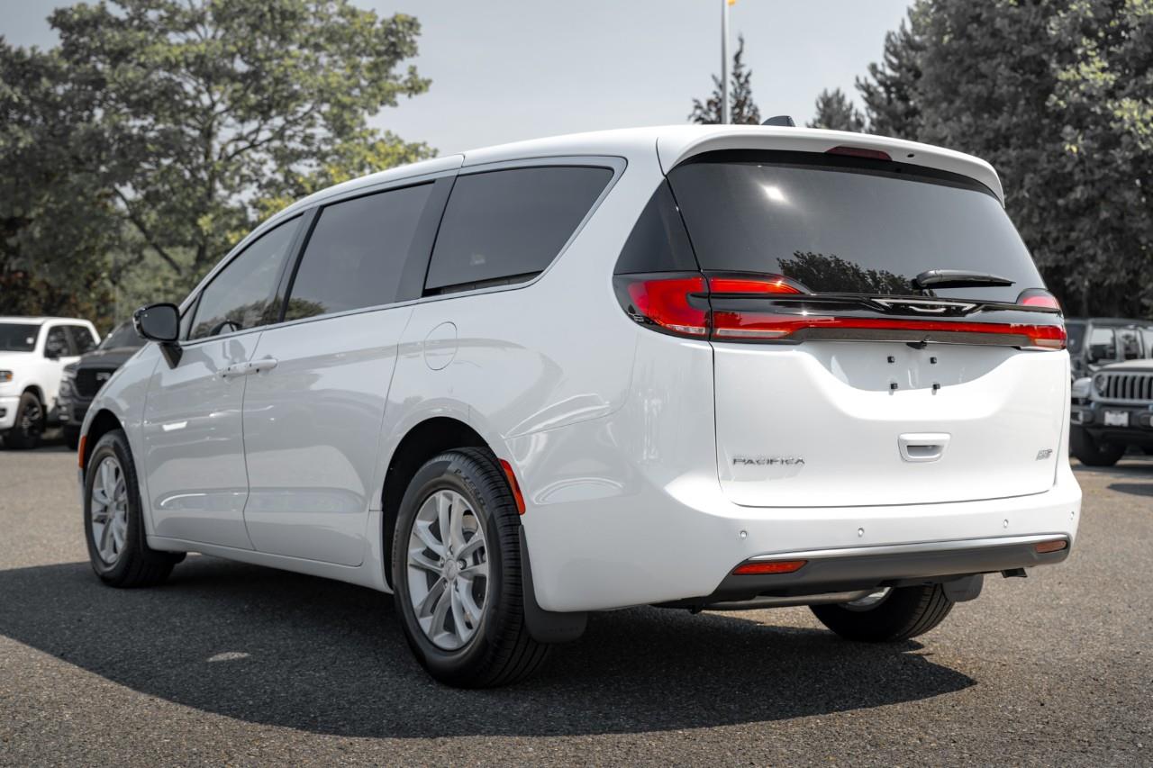 2027 Chrysler Pacifica Select V585076