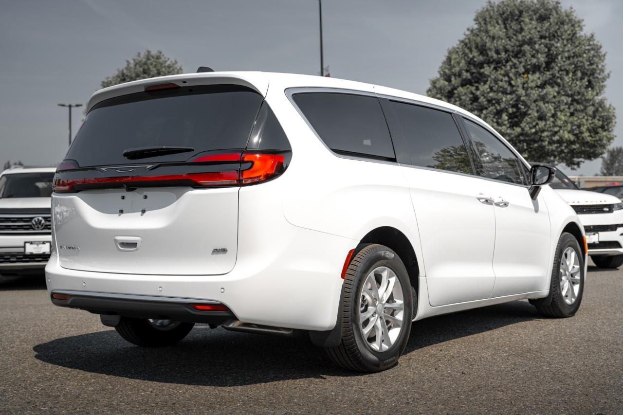 2027 Chrysler Pacifica Select V585076