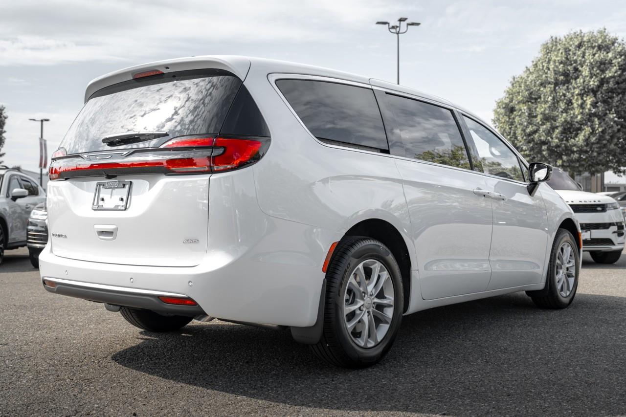 2027 Chrysler Pacifica Select V585043