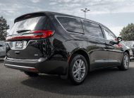 2027 Chrysler Pacifica Select V585044