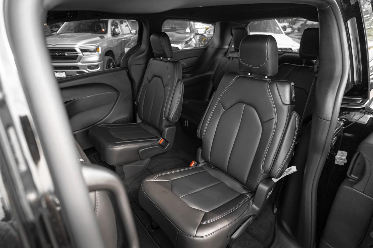 2027 Chrysler Pacifica Select V585044