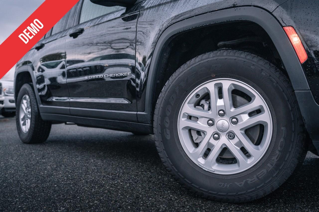2024 Jeep Grand Cherokee Laredo LC2819