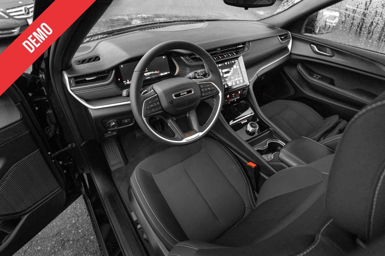 2024 Jeep Grand Cherokee Laredo LC2819
