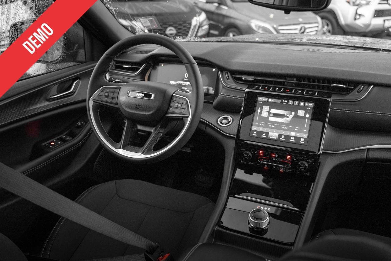 2024 Jeep Grand Cherokee Laredo LC2819