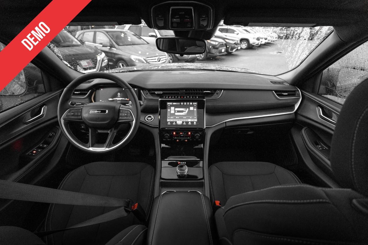 2024 Jeep Grand Cherokee Laredo LC2819