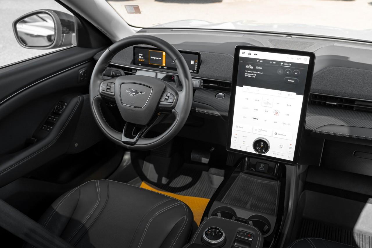 2023 Ford Mustang Mach-E Premium LC3058