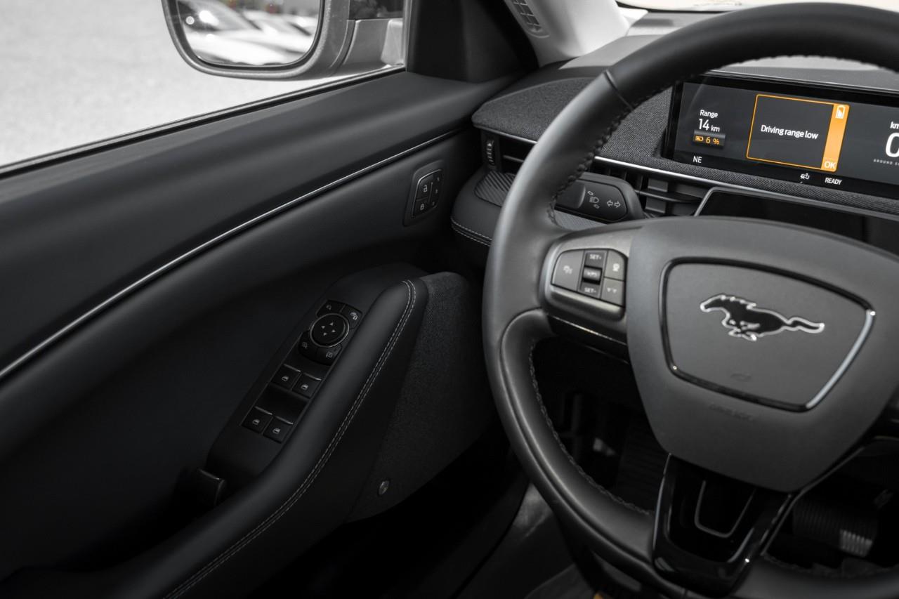 2023 Ford Mustang Mach-E Premium LC3058