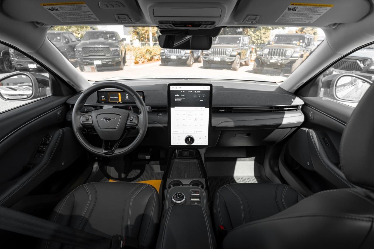 2023 Ford Mustang Mach-E Premium LC3058