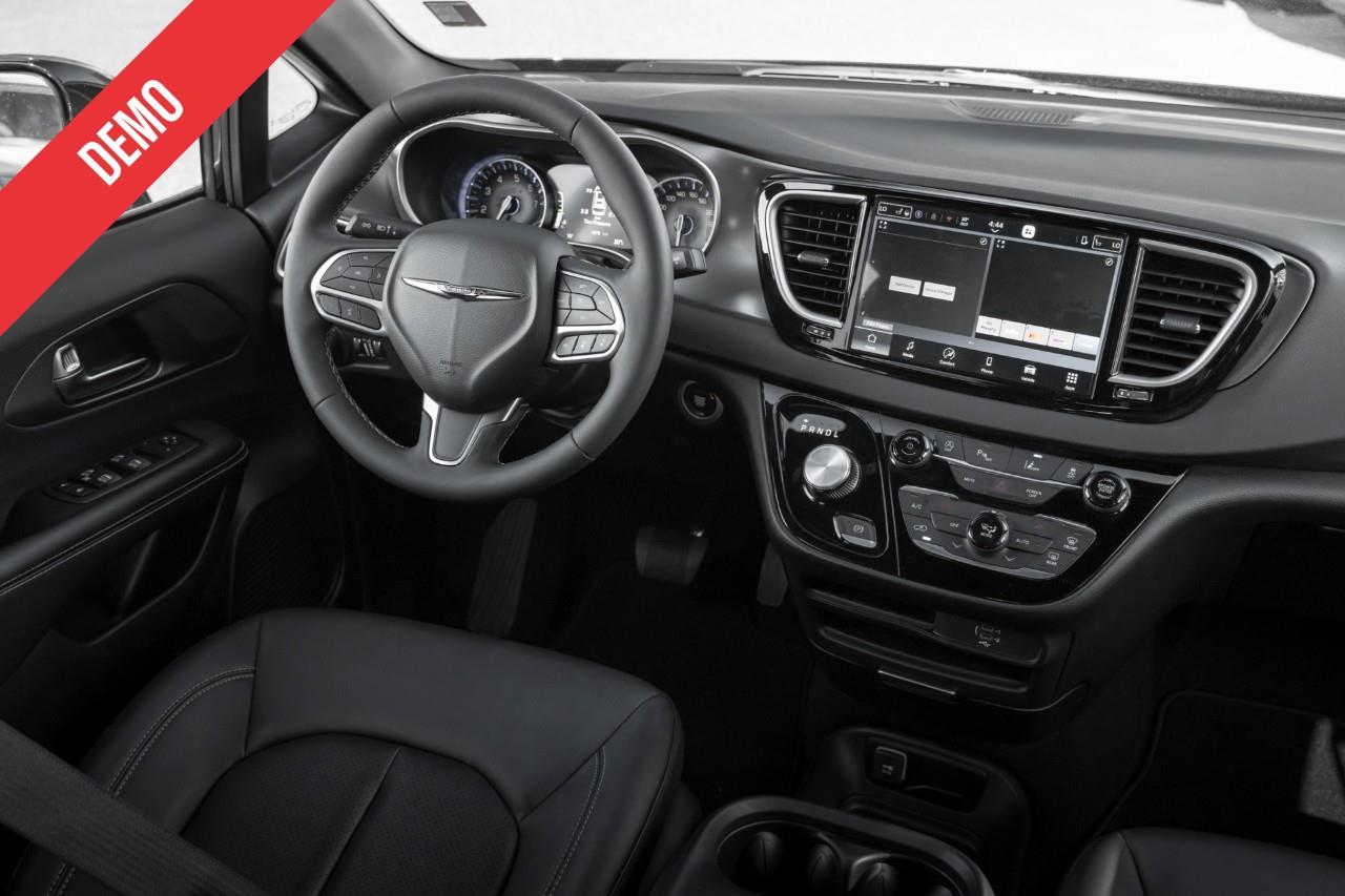 2026 Chrysler Grand Caravan SXT LC3064