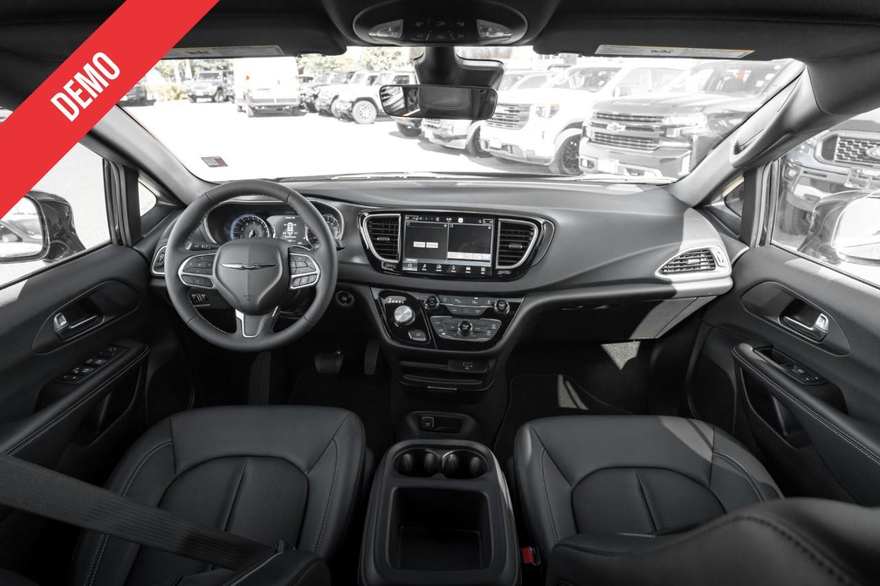 2026 Chrysler Grand Caravan SXT LC3064