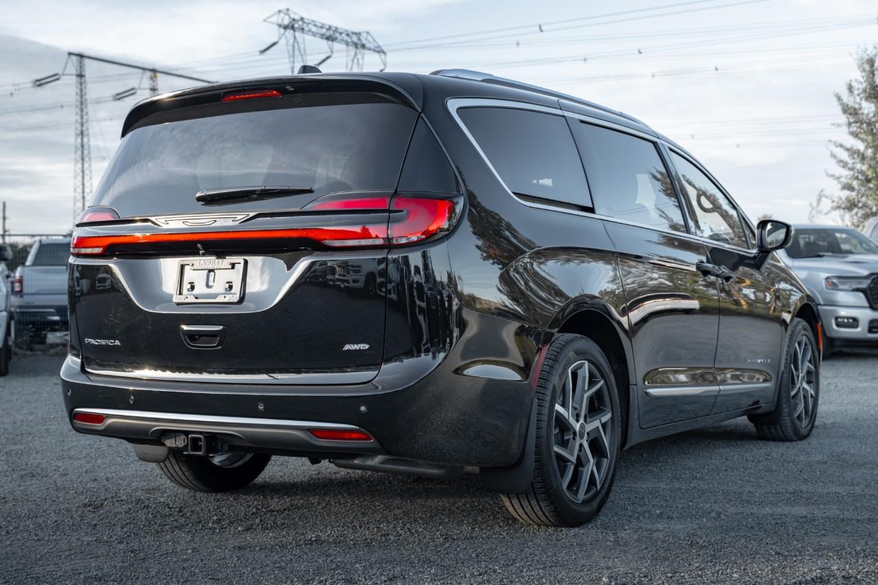 2027 Chrysler Pacifica Pinnacle V588852