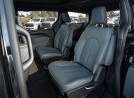 2027 Chrysler Pacifica Pinnacle V588852