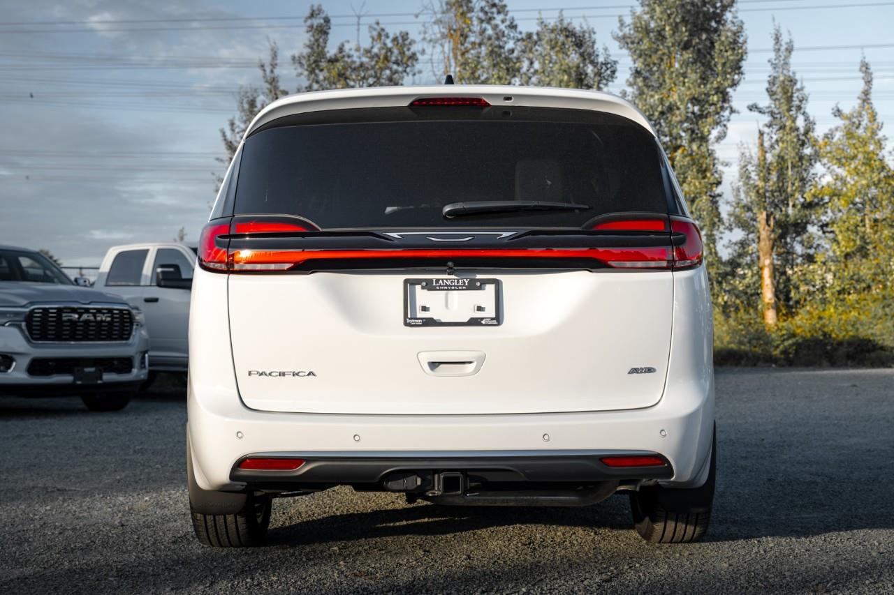 2027 Chrysler Pacifica Pinnacle V588851
