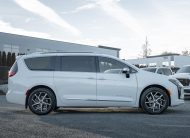 2027 Chrysler Pacifica Pinnacle V588851