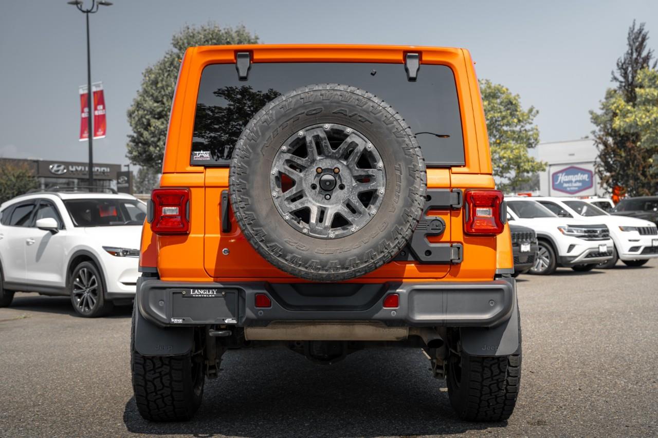 2019 Jeep Wrangler Unlimited Sahara LC3055