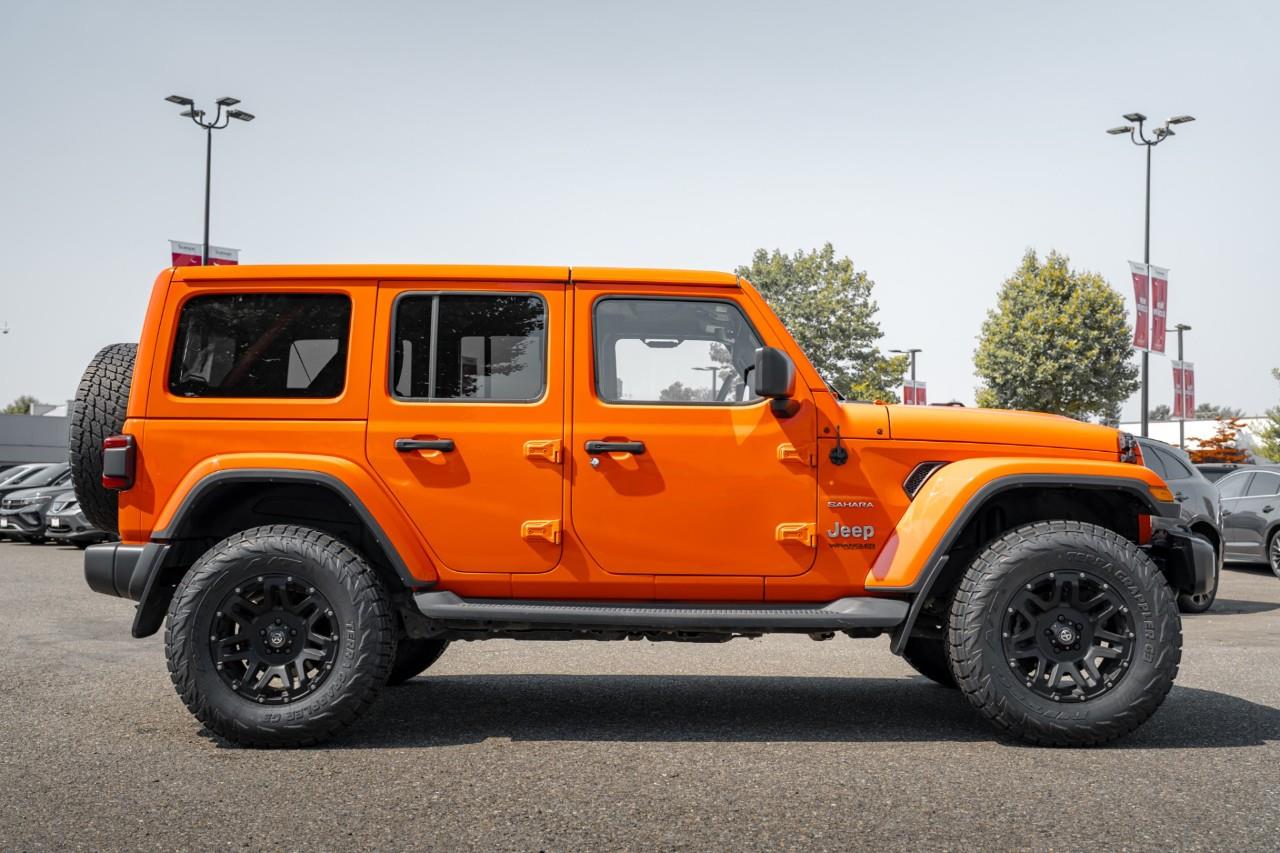 2019 Jeep Wrangler Unlimited Sahara LC3055
