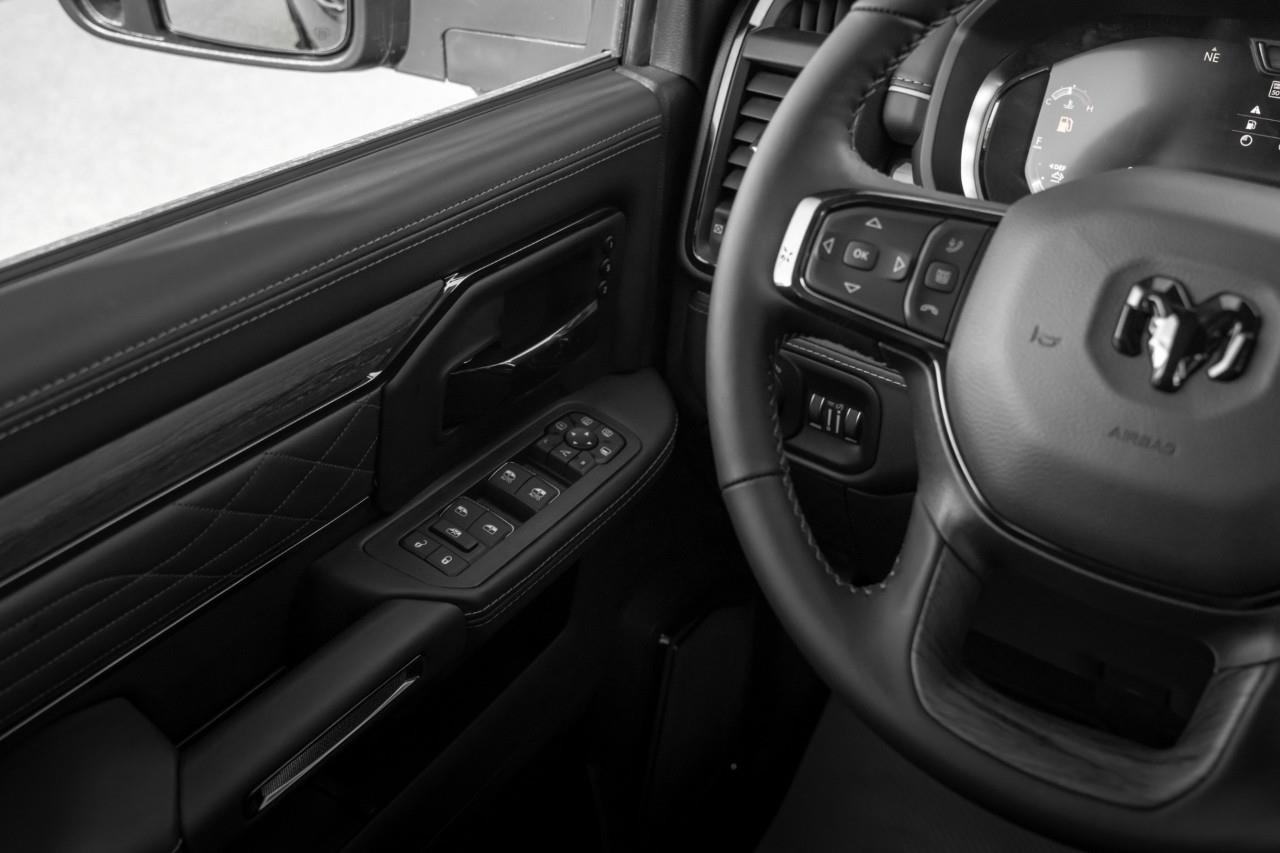 2027 RAM 2500 Limited V376658