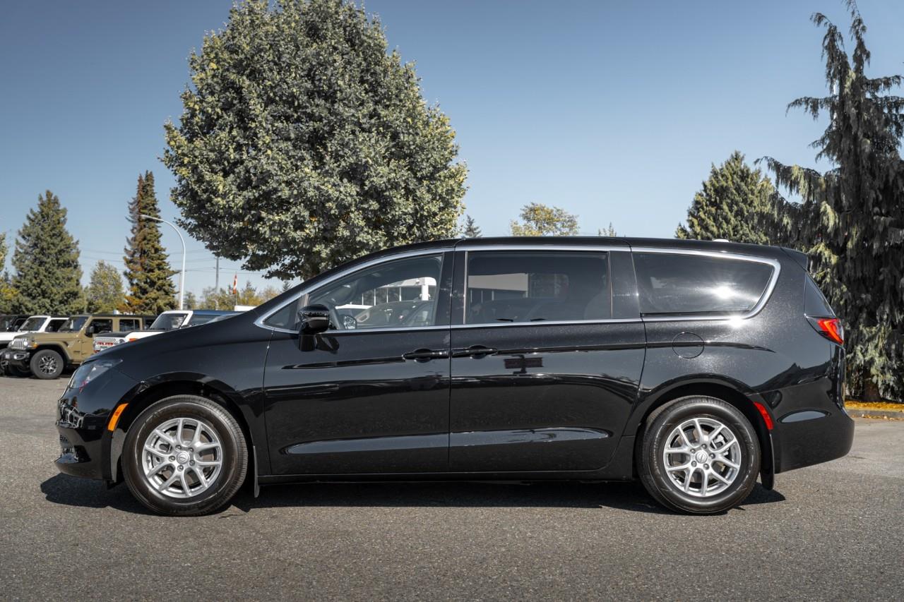 2026 Chrysler Grand Caravan SXT LC3064