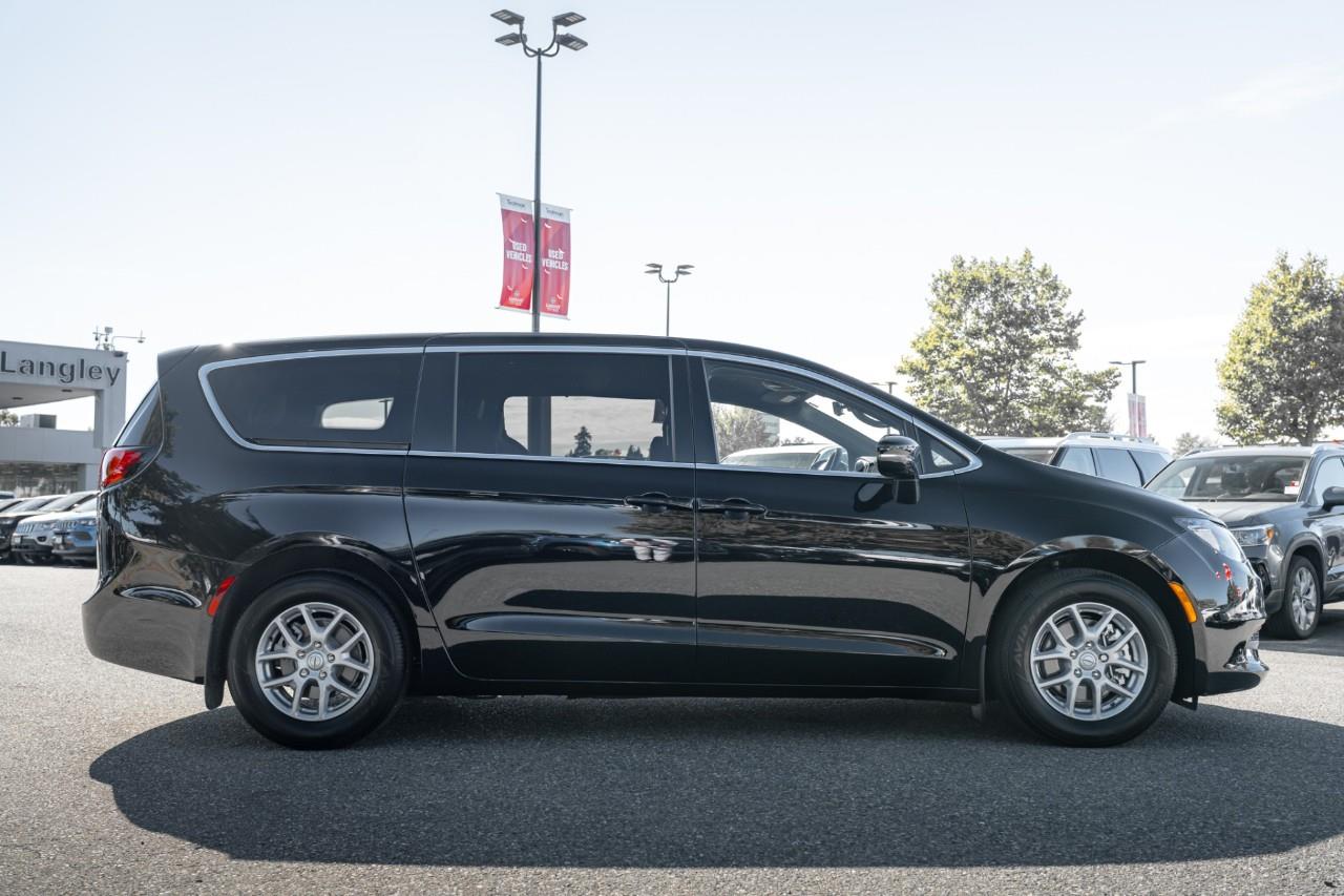 2026 Chrysler Grand Caravan SXT LC3064