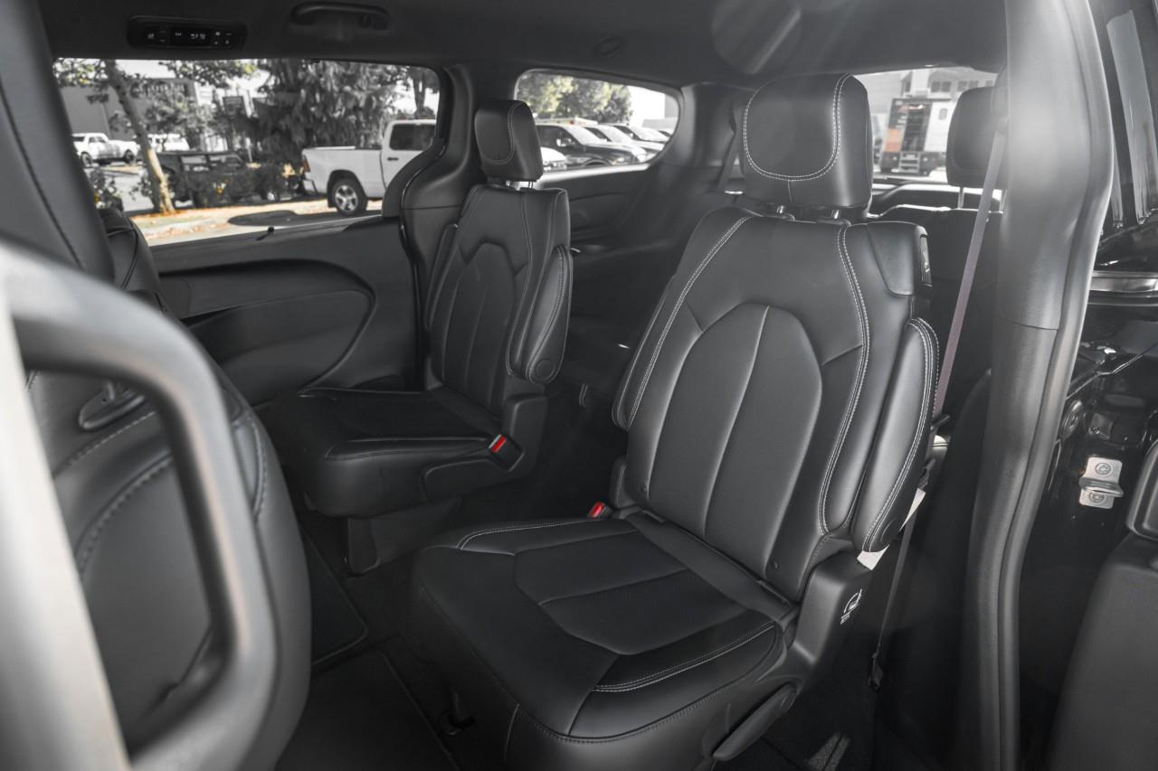 2026 Chrysler Grand Caravan SXT LC3064