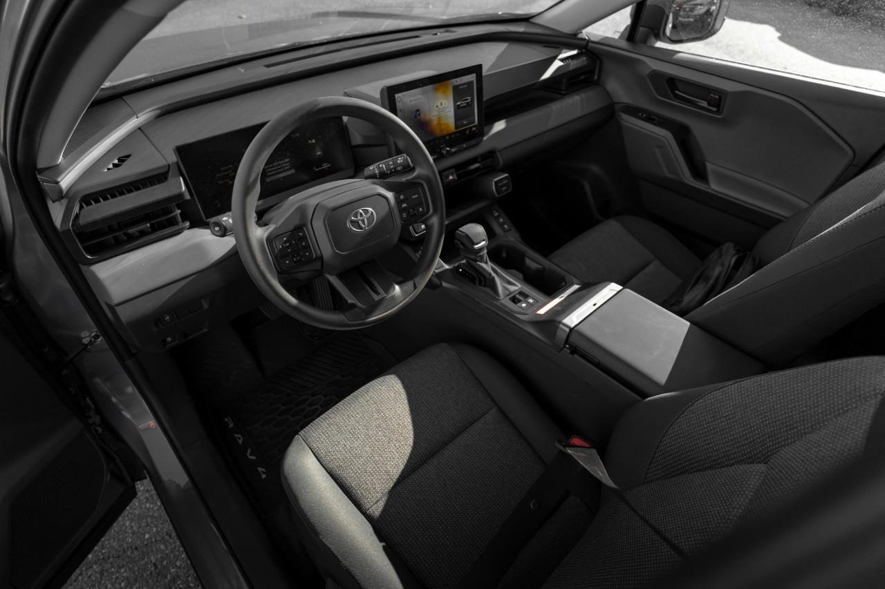 2026 Toyota RAV4 LE LC3084