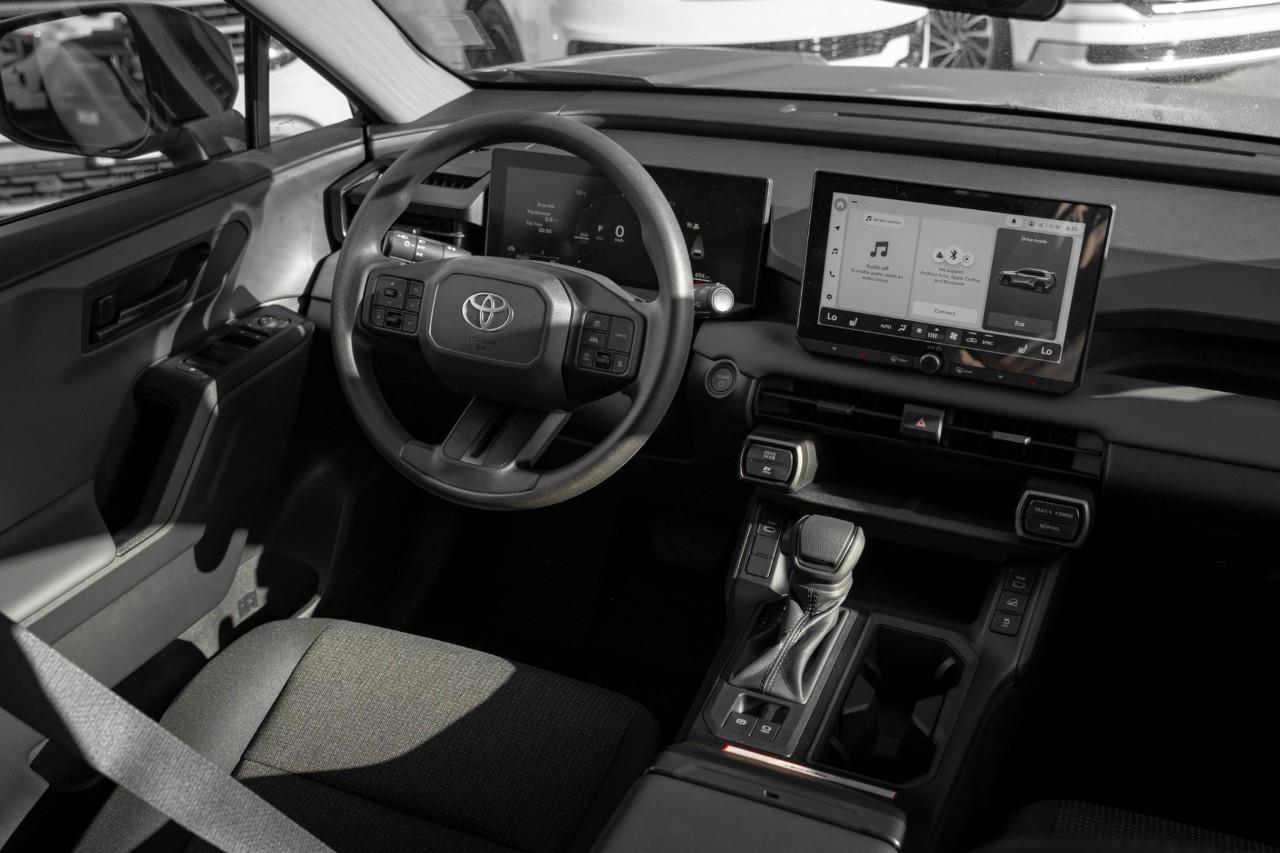 2026 Toyota RAV4 LE LC3084