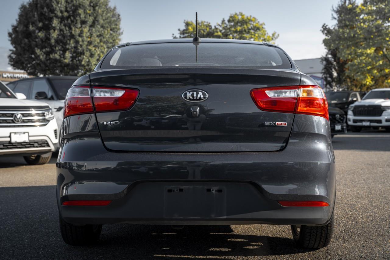 2016 Kia Rio  V555008A