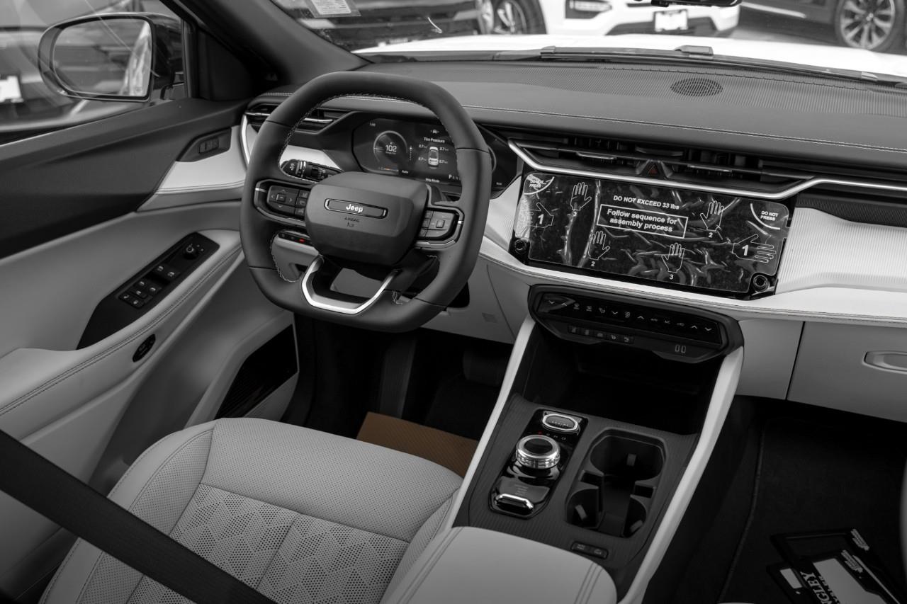 2026 Jeep Cherokee Overland T264407