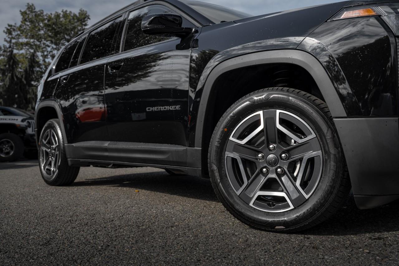 2026 Jeep Cherokee Laredo/Limited T283064