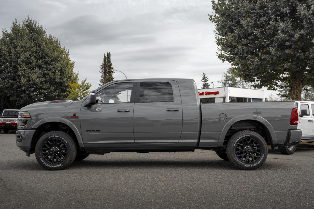 2027 RAM 3500 Limited V384802