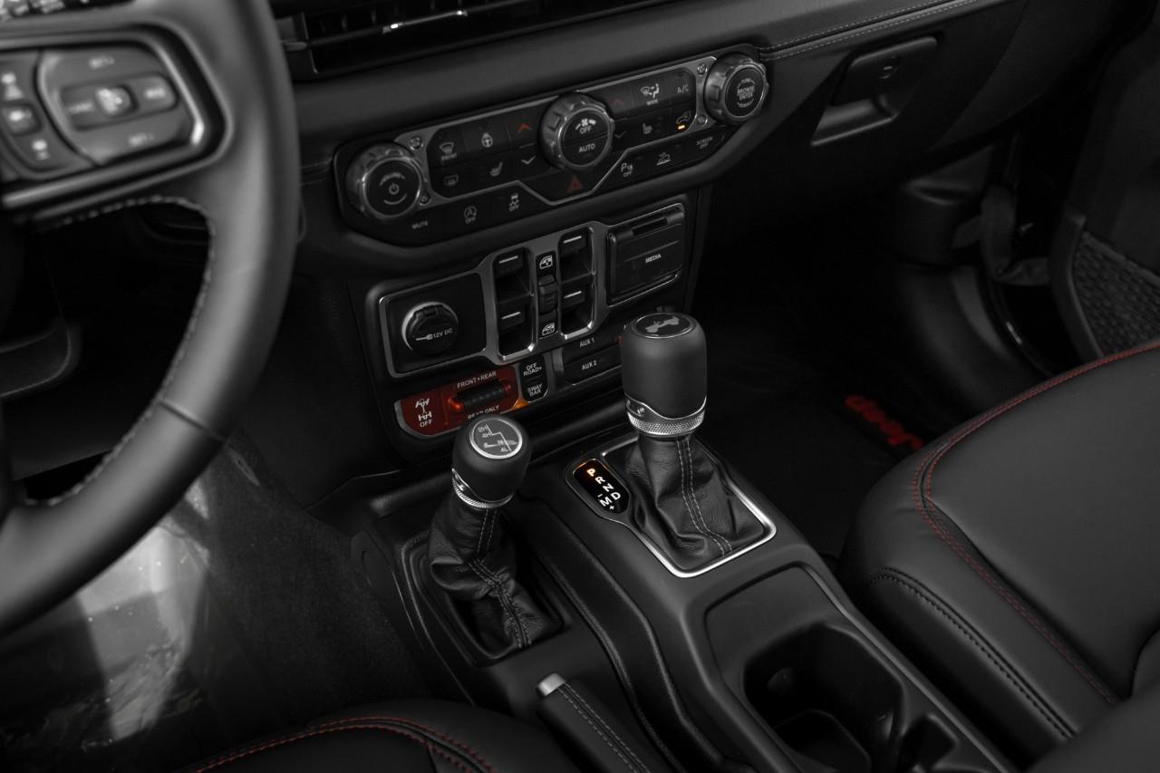 2027 Jeep Wrangler Rubicon V561011
