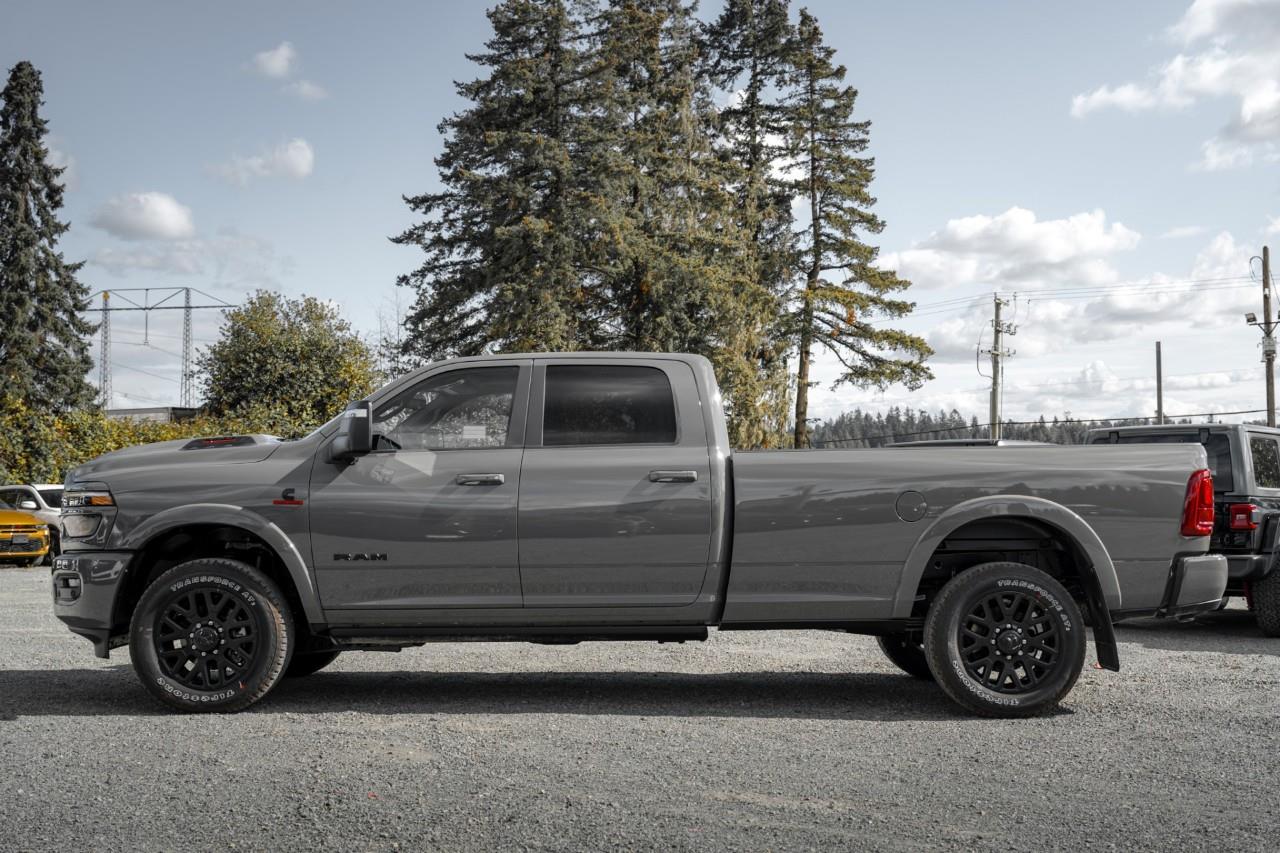 2027 RAM 3500 Limited V384803