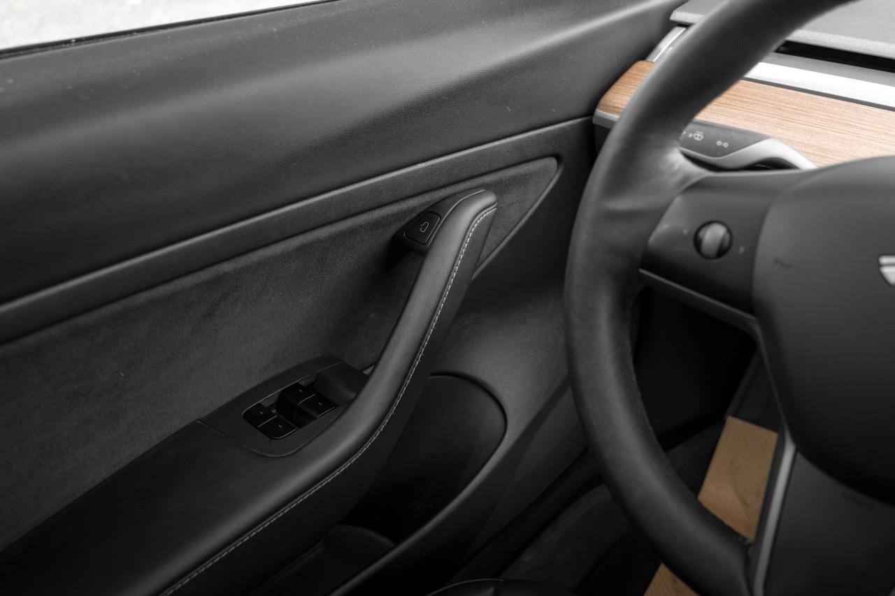 2021 Tesla Model 3  LC3062A