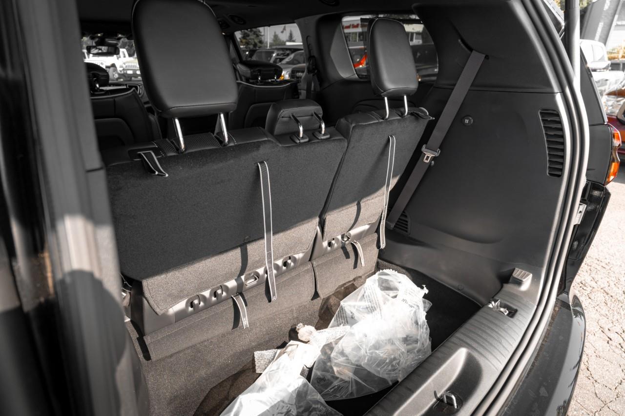 2027 Chrysler Pacifica Limited V604848