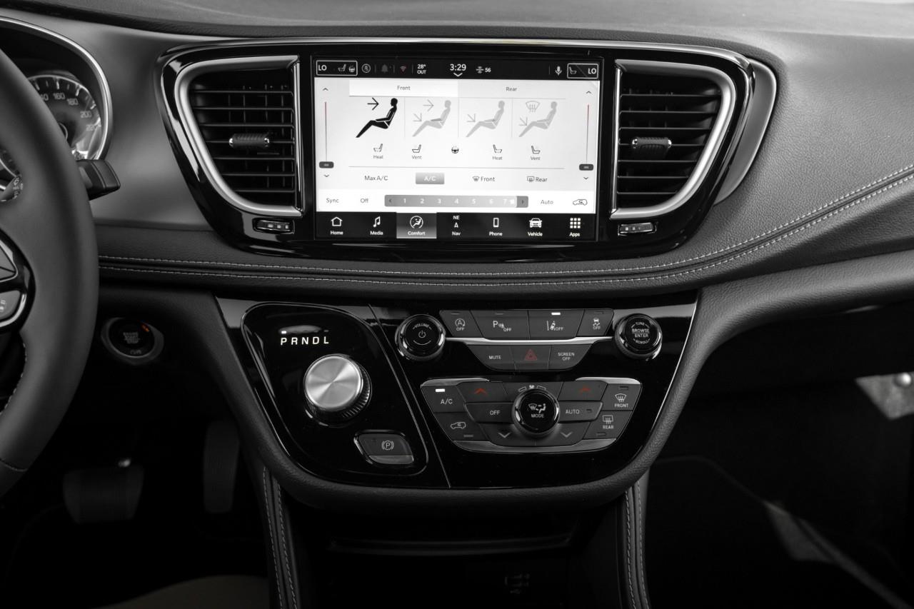 2027 Chrysler Pacifica Limited V604848