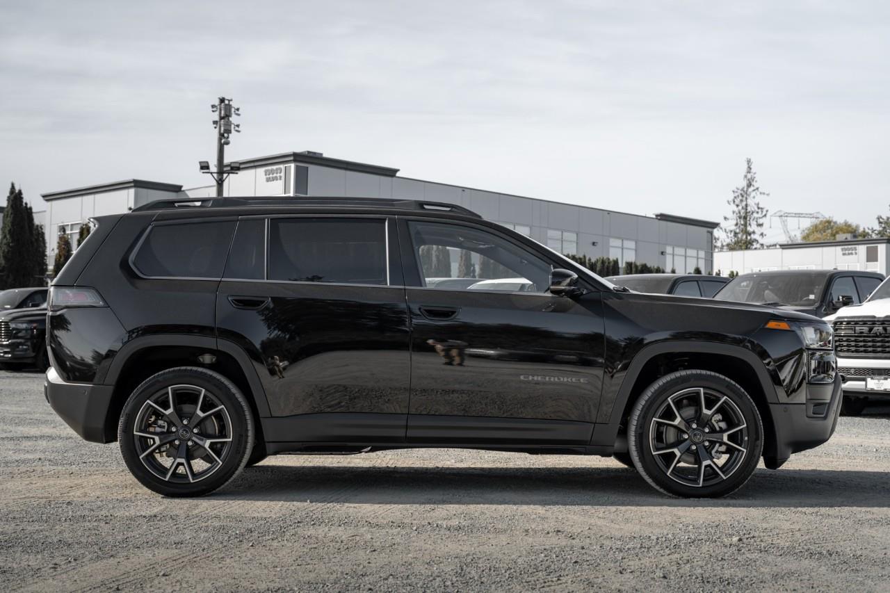 2026 Jeep Cherokee Overland T283068