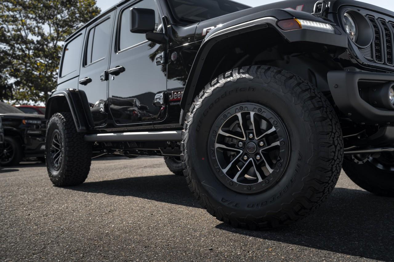 2027 Jeep Wrangler  V561016