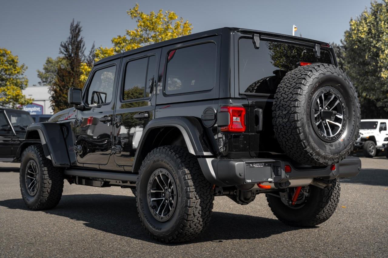 2027 Jeep Wrangler  V561016