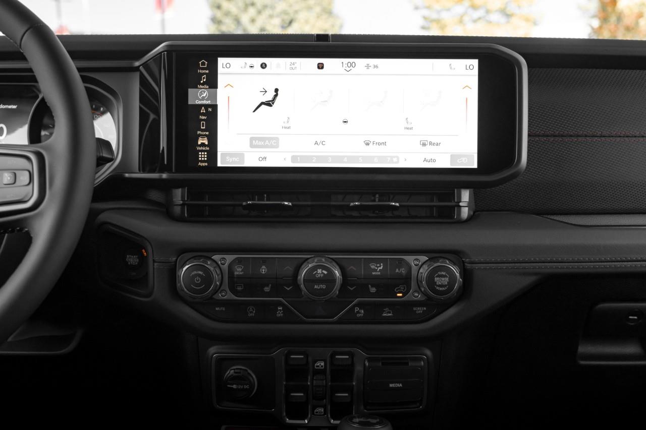 2027 Jeep Wrangler  V561016