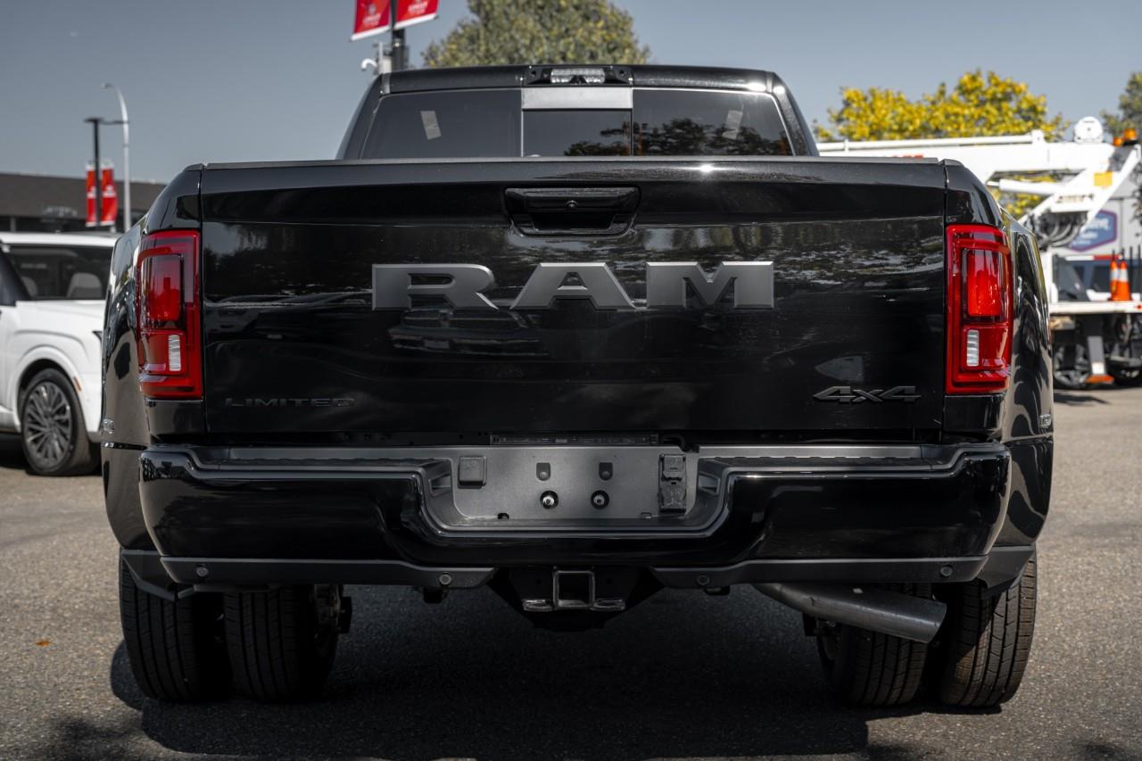 2027 RAM 3500 Limited V384801