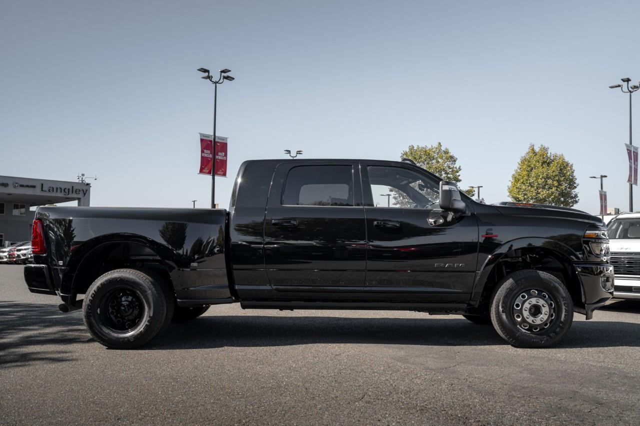2027 RAM 3500 Limited V384801