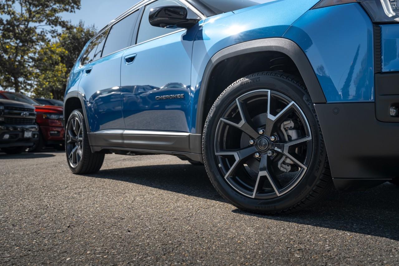 2026 Jeep Cherokee Overland T283071