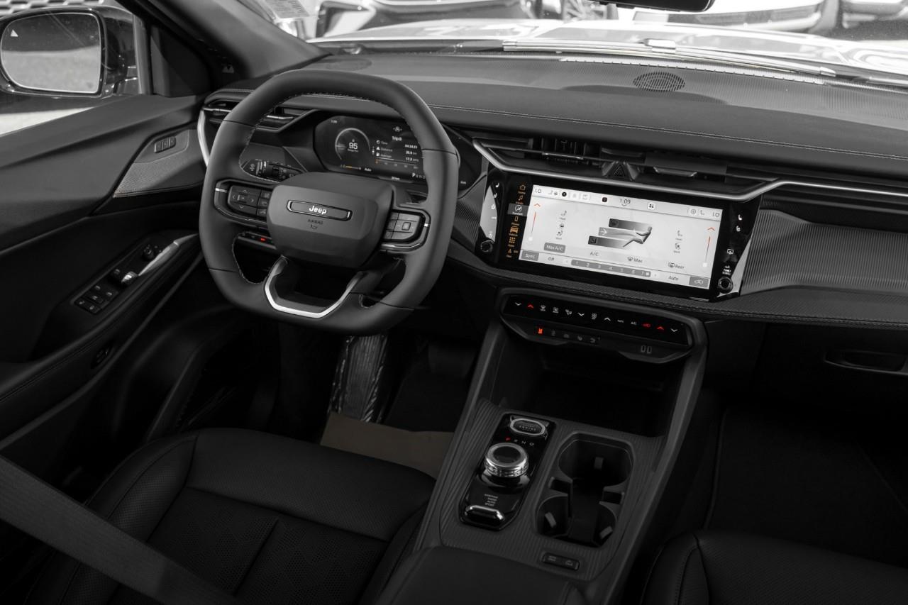 2026 Jeep Cherokee Overland T283071