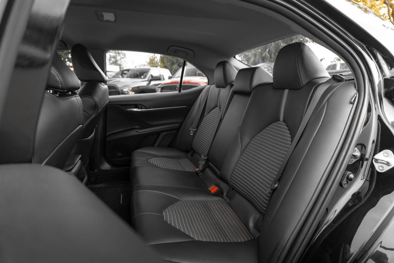 2021 Toyota Camry SE LC3043A