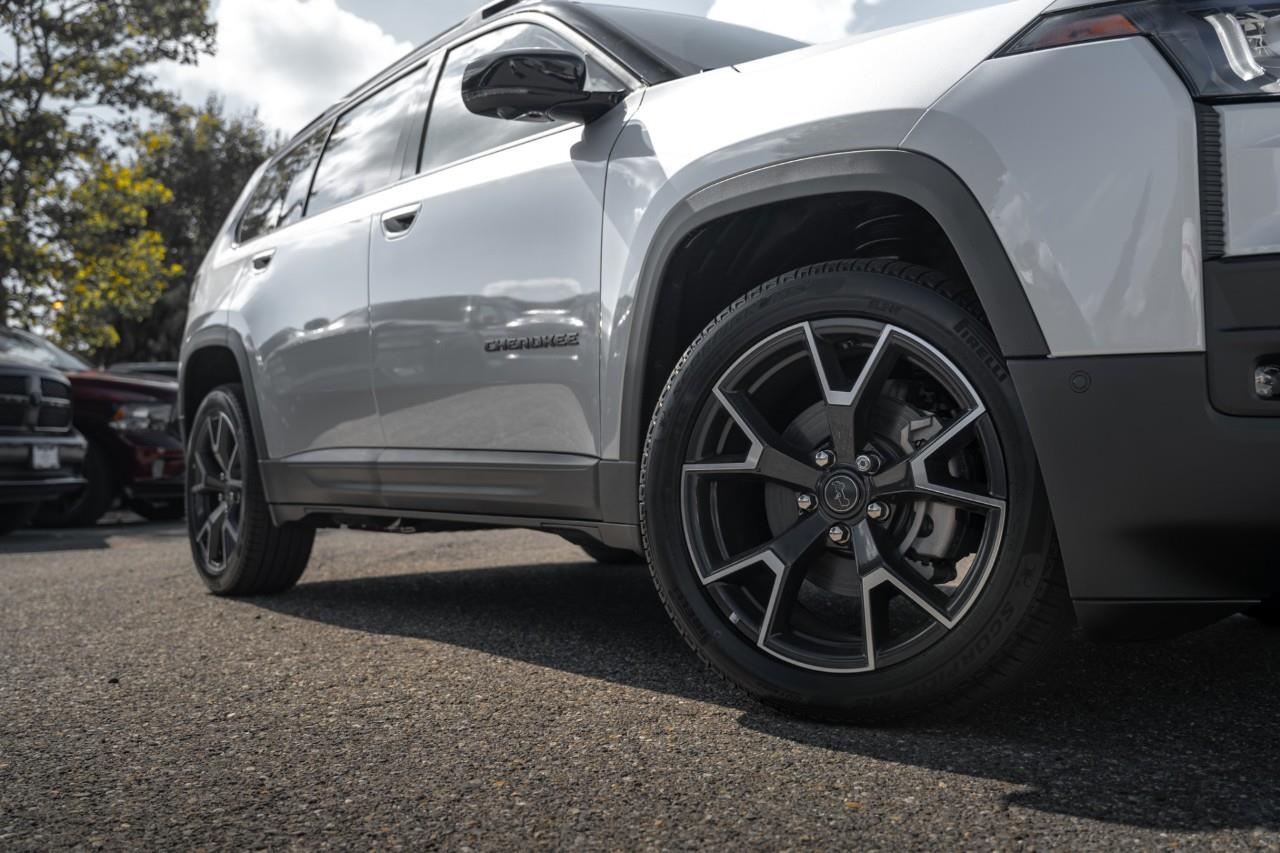 2026 Jeep Cherokee Overland T283072