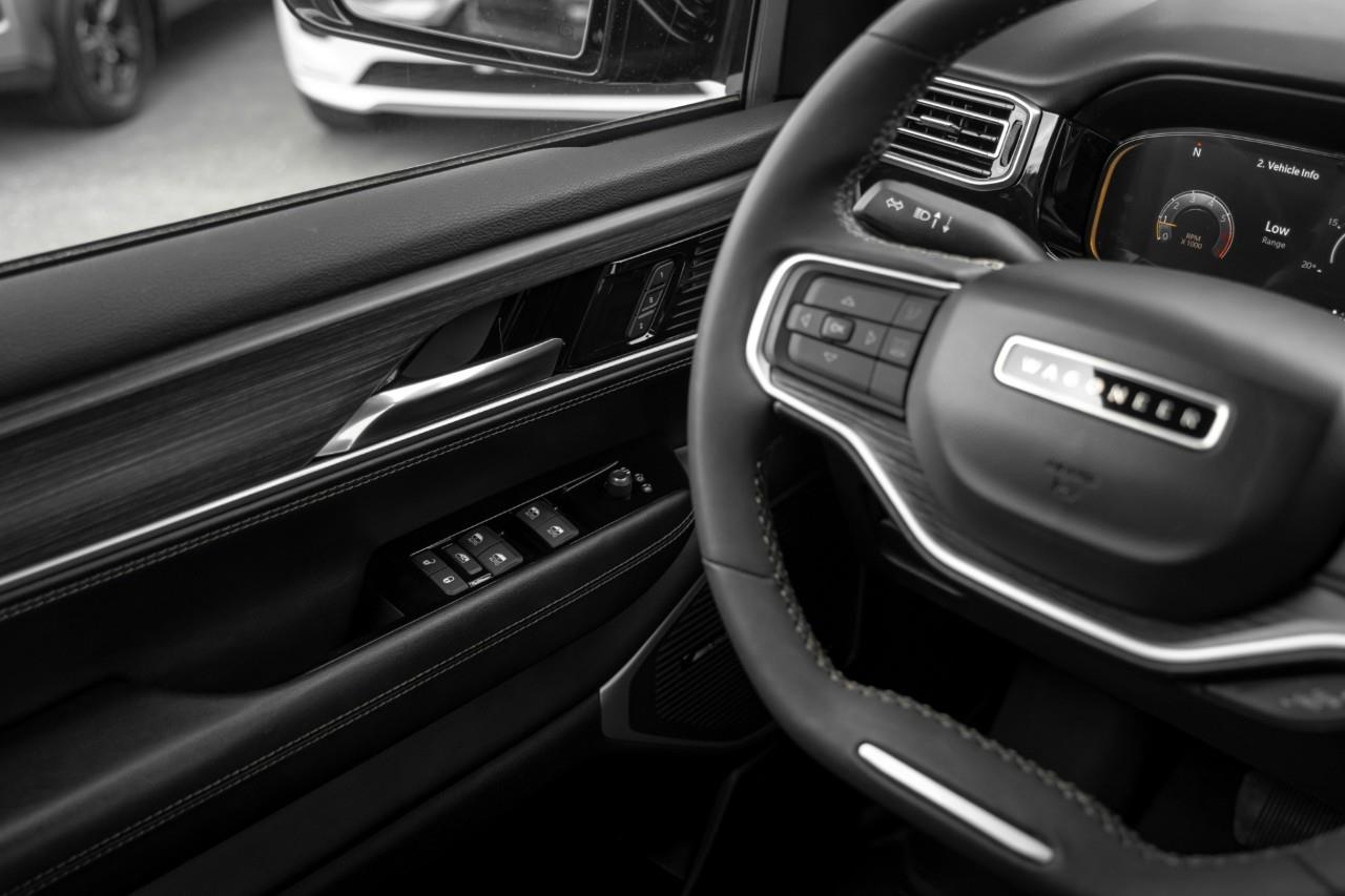 2023 Jeep Wagoneer L Series II LC3096