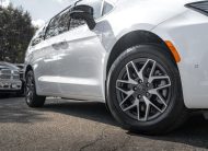 2027 Chrysler Pacifica Limited V604864