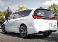 2027 Chrysler Pacifica Limited V604864